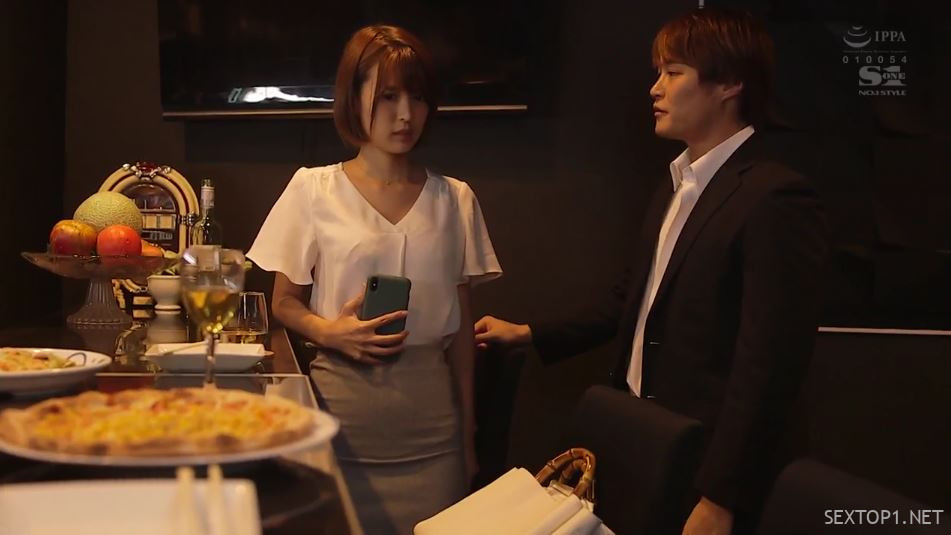 Vụng trộm với người yêu củ ở buổi hợp lớp cuối năm